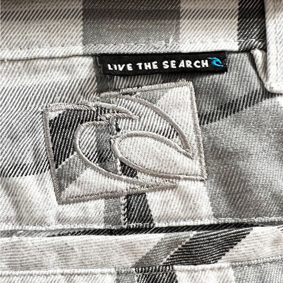 Rip Curl Walk Shorts - NWT
Size 24 (US - 8 years old) - Picture 3 of 7